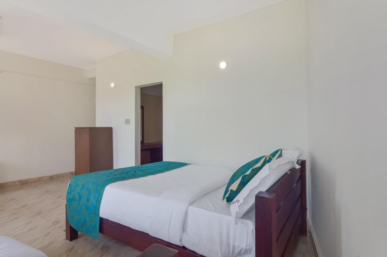 Oyo 13581 Hotel Raj Madikeri Luaran gambar